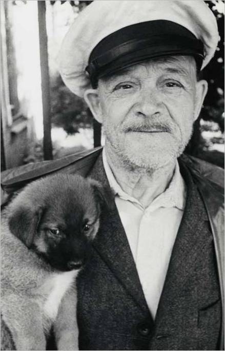 Prodavač štenaca. 1972