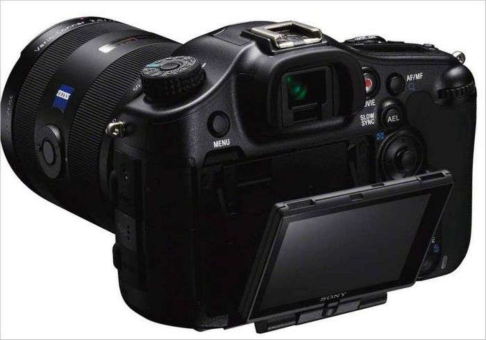 Kompaktna digitalna kamera Aini99 - preklopni zaslon