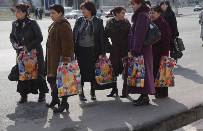 6. Taškent. Na Medicinskom fakultetu, uoči 8. ožujka, žene su primile svoje