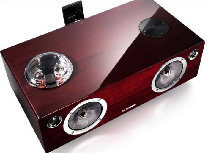 Bežični audio priključna stanica 750