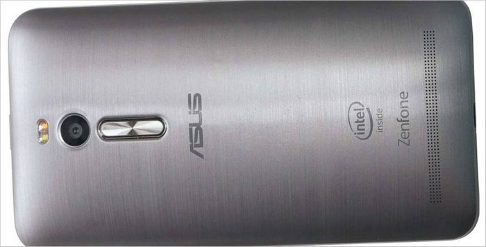 Natrag strana ASUS ZenFone 2