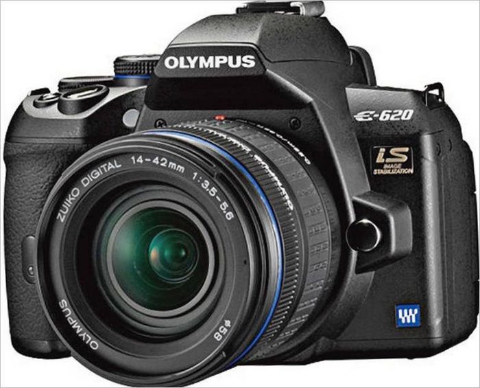 Digitalni SLR-620